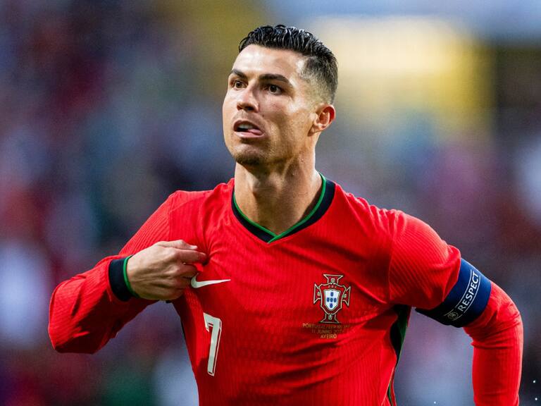 Cristiano Ronaldo rompe otro récord: ¡Único futbolista en jugar 6 Eurocopas!